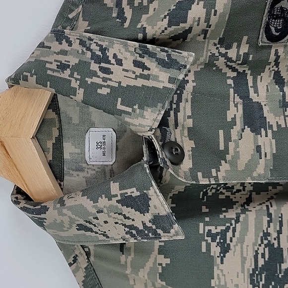 US Air Force Man's Utility Military Fatigues Camouflage Pattern Coat 32S - Picture 2 of 14
